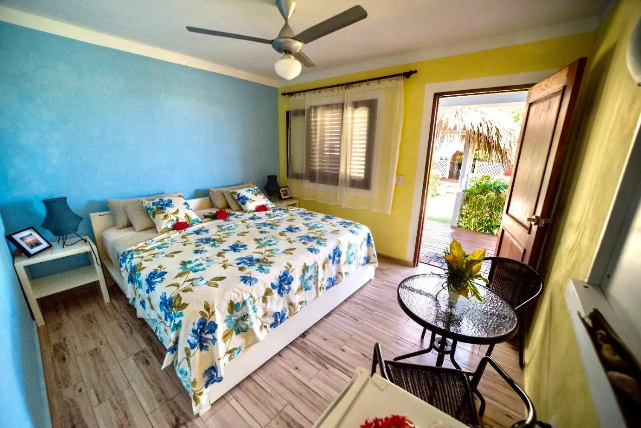 Casa Azul Las Galeras Bed & Breakfast